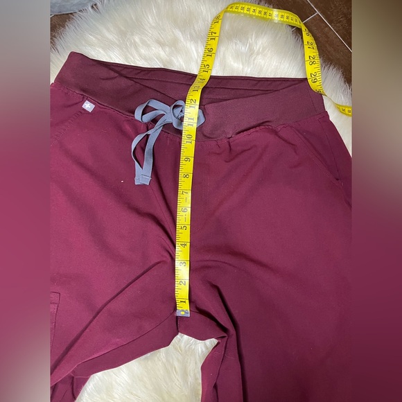 Figs Maroon joggers Sz large - Picture 6 of 7